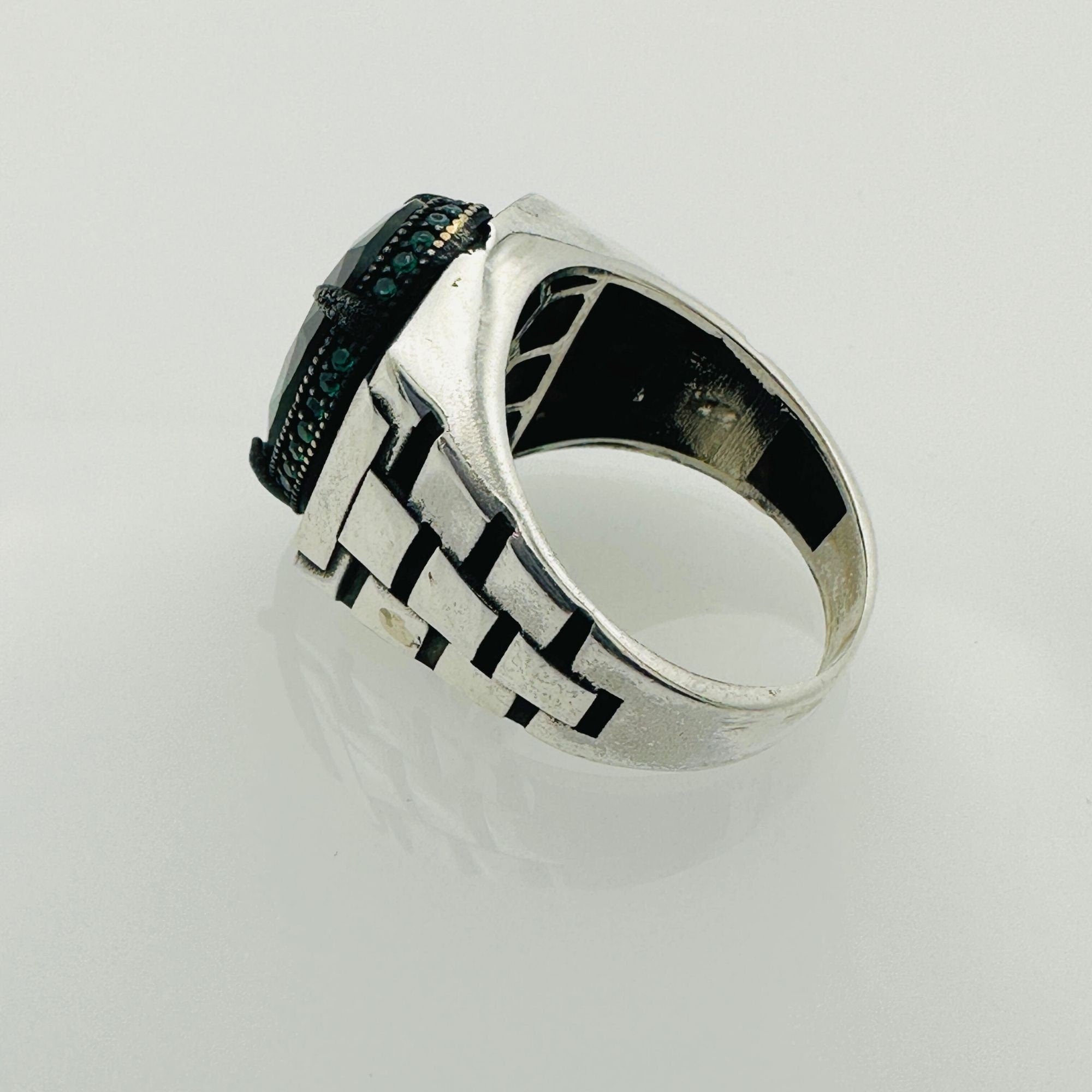 Elegant Emerald Men's Ring