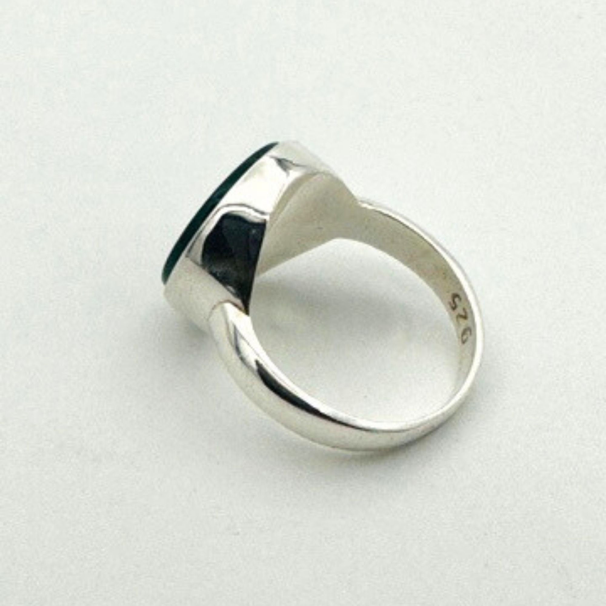 خاتم فضة بحجر كريم طبيعي أخضر للرجال