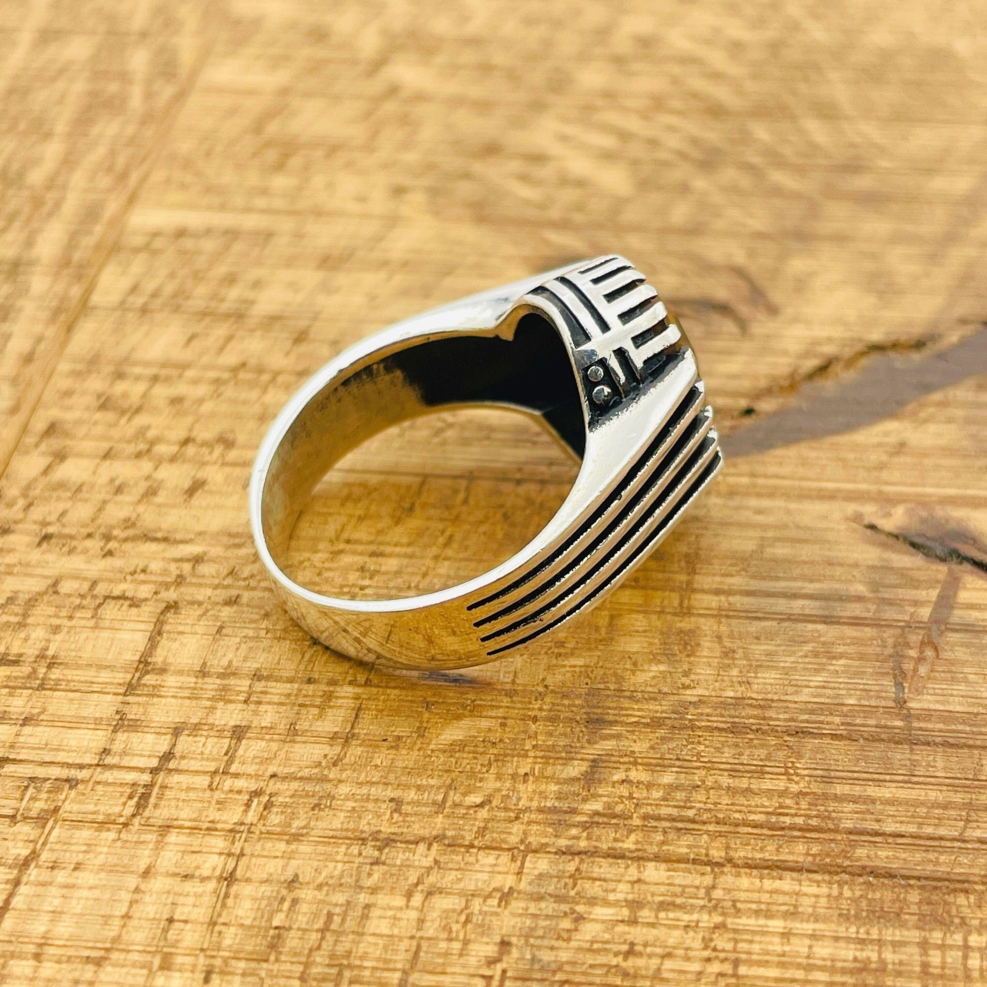 Handcrafted 925 Sterling Silver Ottoman Men's Ring with Color-Changing Zultanite Stone