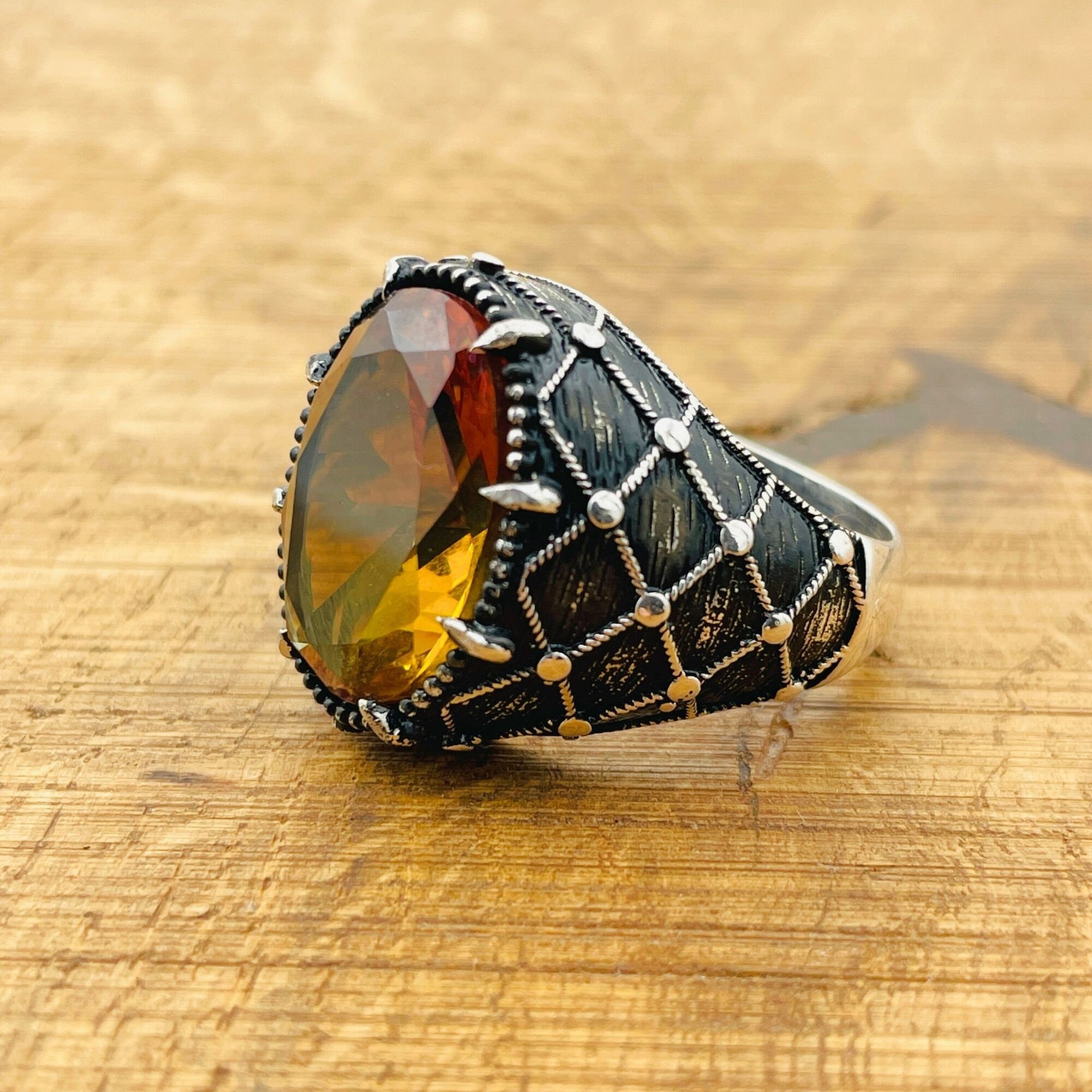 Exquisite Handmade Ottoman Sterling Silver Men's Ring with Dynamic Color-Changing Zultanite Stone