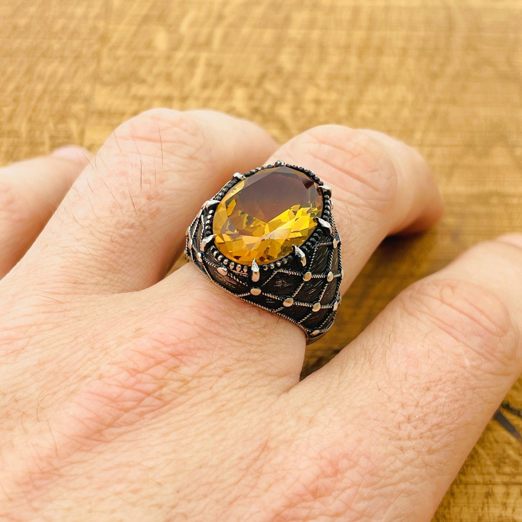 Exquisite Handmade Ottoman Sterling Silver Men's Ring with Dynamic Color-Changing Zultanite Stone