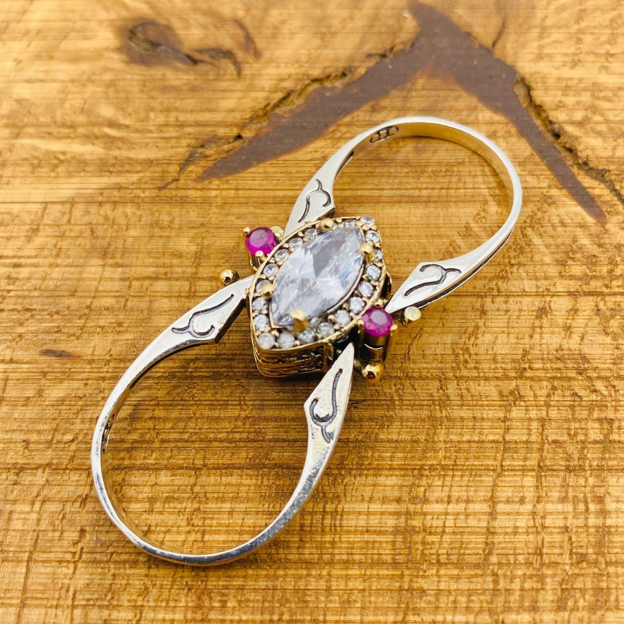 خاتم متعدد الأحجار عكسي من الفضة الإسترلينية 925 مصنوع يدويًا | الياقوت الأزرق والزركون الأبيض