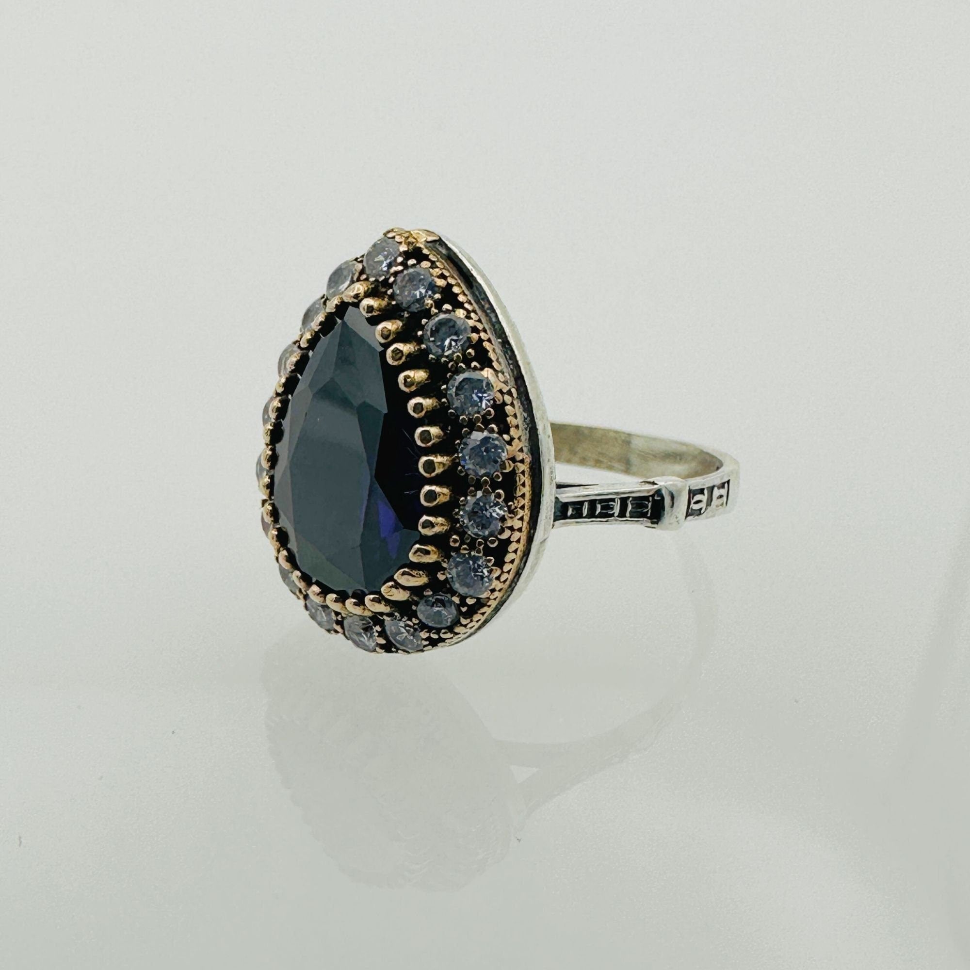 خاتم من الفضة الإسترلينية المصنوع يدويًا بحجر الجمشت للنساء | هدية حجر كريم بنفسجي عتيق