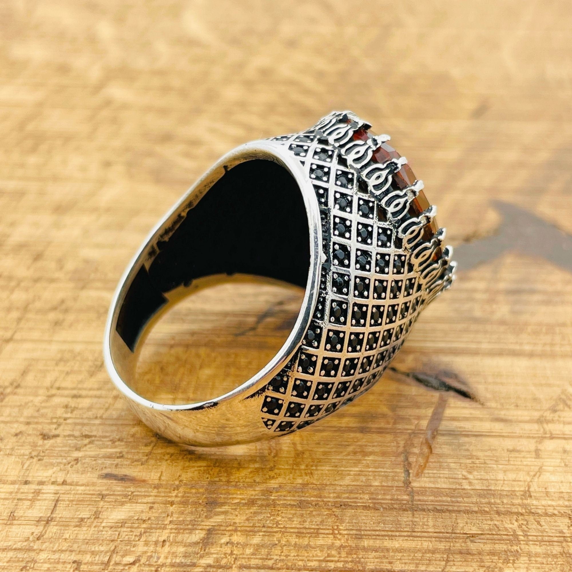 خاتم رجالي فاخر مصنوع يدوياً من الفضة الإسترلينية مع حجر زولتانيت متغير اللون - مجوهرات فاخرة على الطراز العثماني