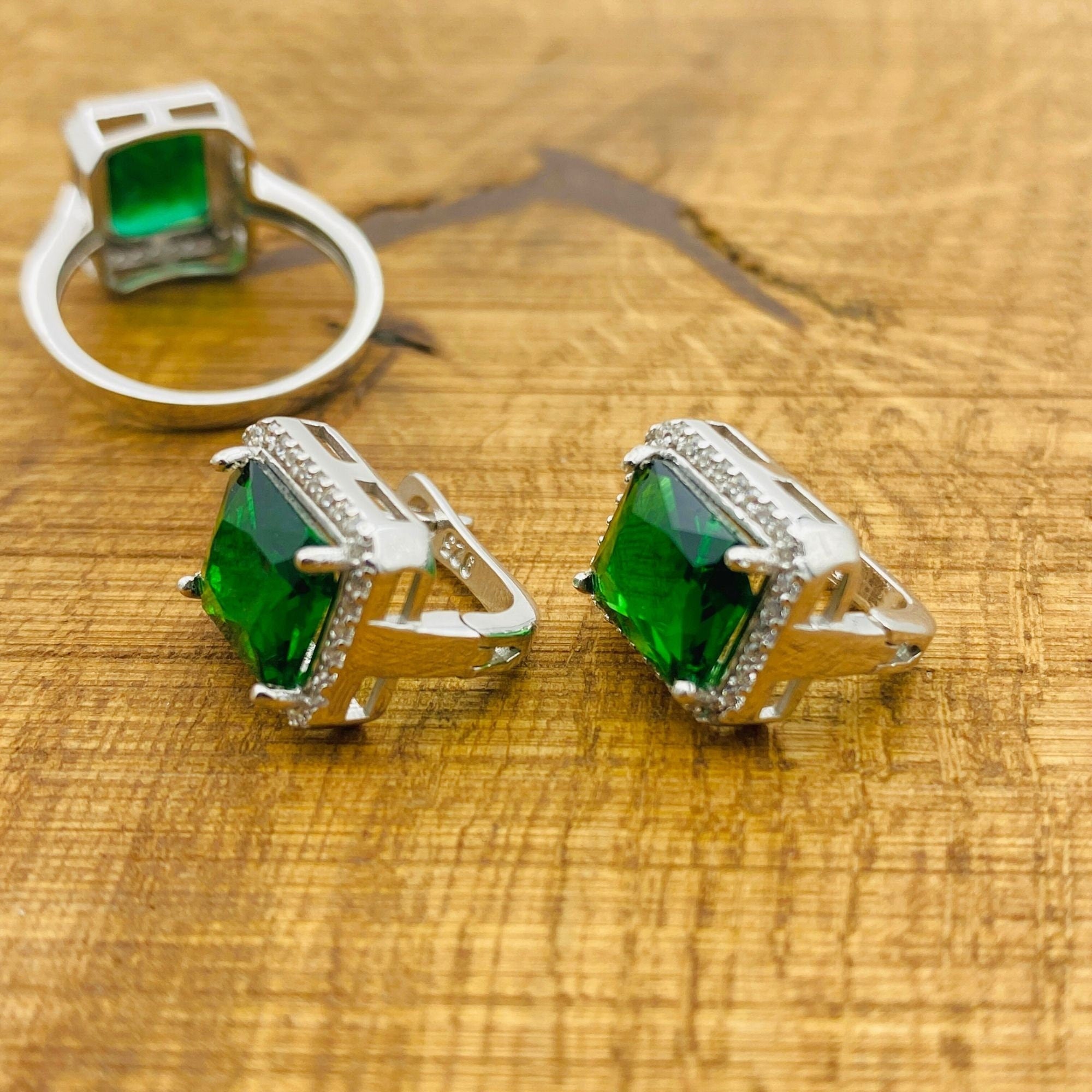 정교한 터키 수제 에메랄드 & 925 스털링 실버 주얼리 세트 - 목걸이, 반지, 귀걸이 선물 상자 포함