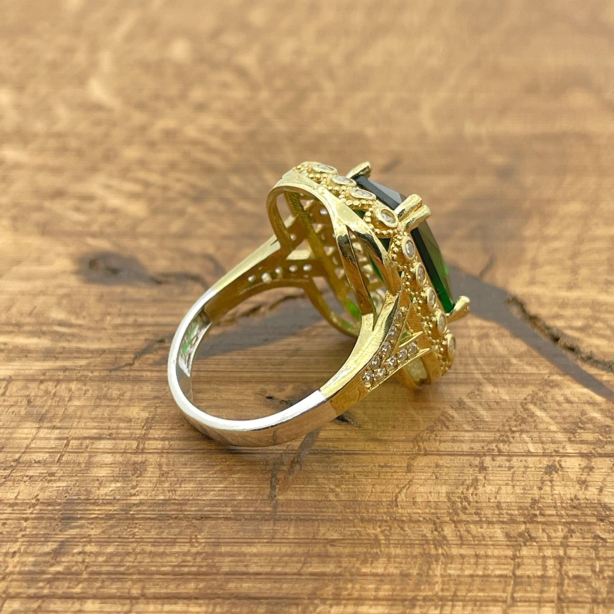 خاتم زمرد أنيق يدوي الصنع من الفضة الإسترلينية 925 للنساء | هدية لها