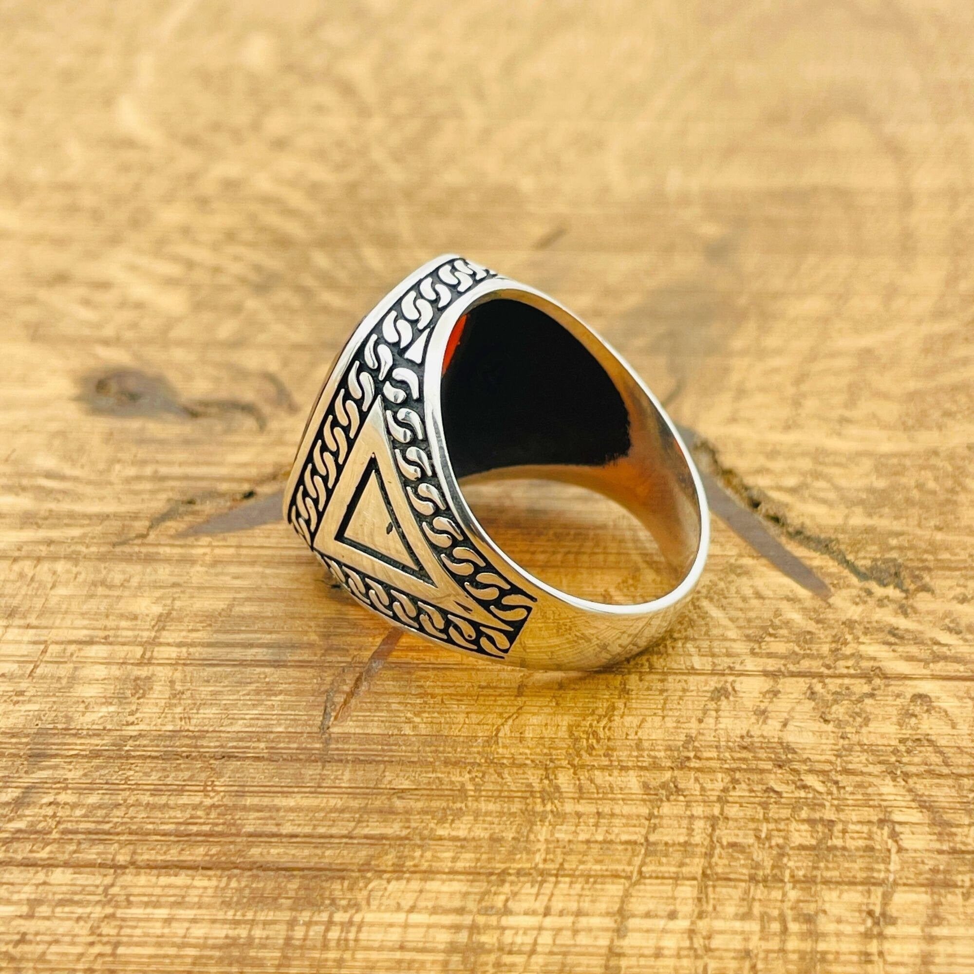 خاتم رجالي مصنوع يدويًا من الفضة الإسترلينية التركية 925 | زركون أحمر مربع عتيق