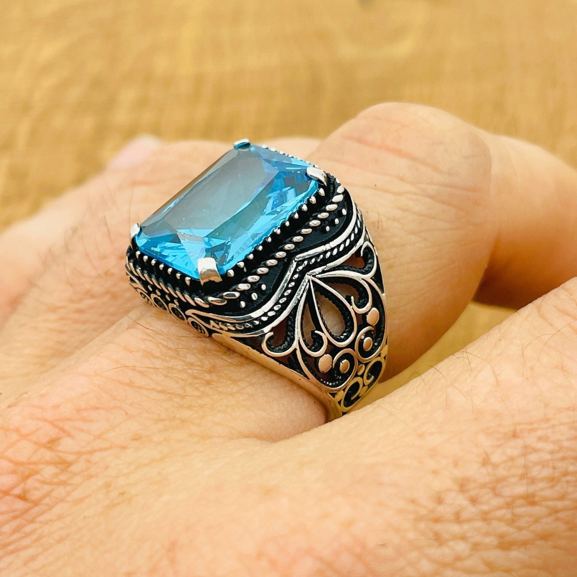 خاتم مربع أنيق للرجال مصنوع يدوياً من الفضة الإسترلينية بحجر الأكوامارين التركي