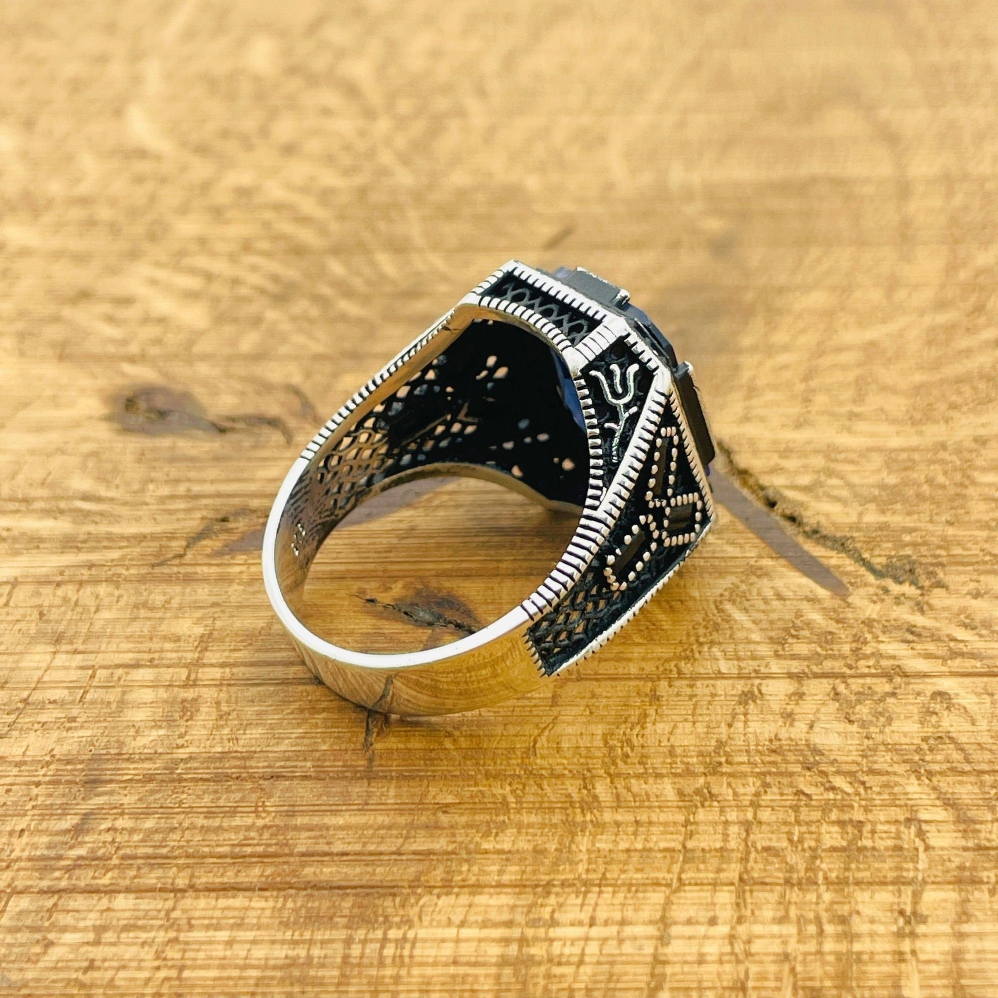 خاتم رجالي تركي يدوي الصنع من الفضة الإسترلينية مع حجر التانزانيت الأزرق المربع 925 فضة