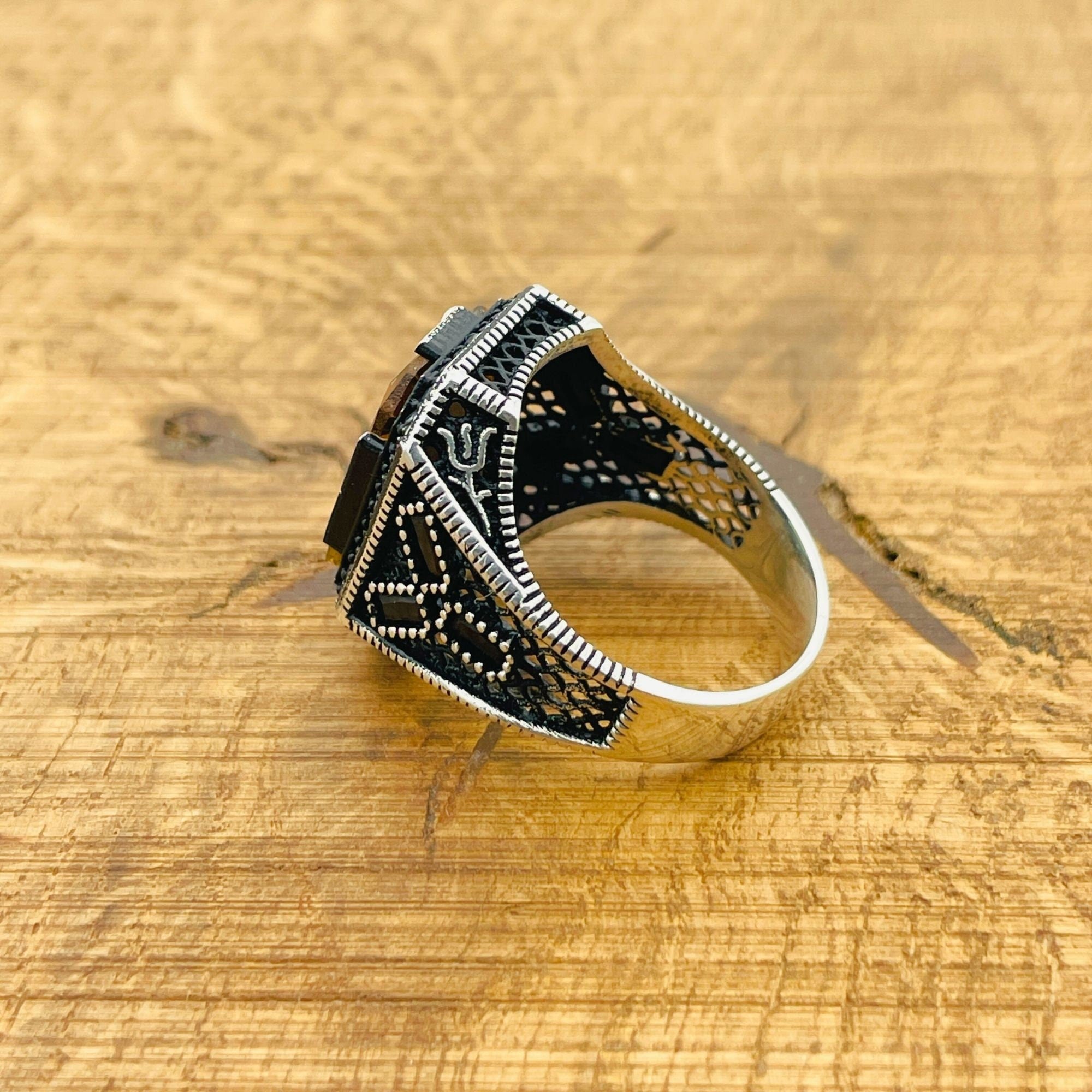 خاتم رجالي تركي مصنوع يدويًا من الفضة الإسترلينية 925 مربع بحجر الزولتانيت الطبيعي