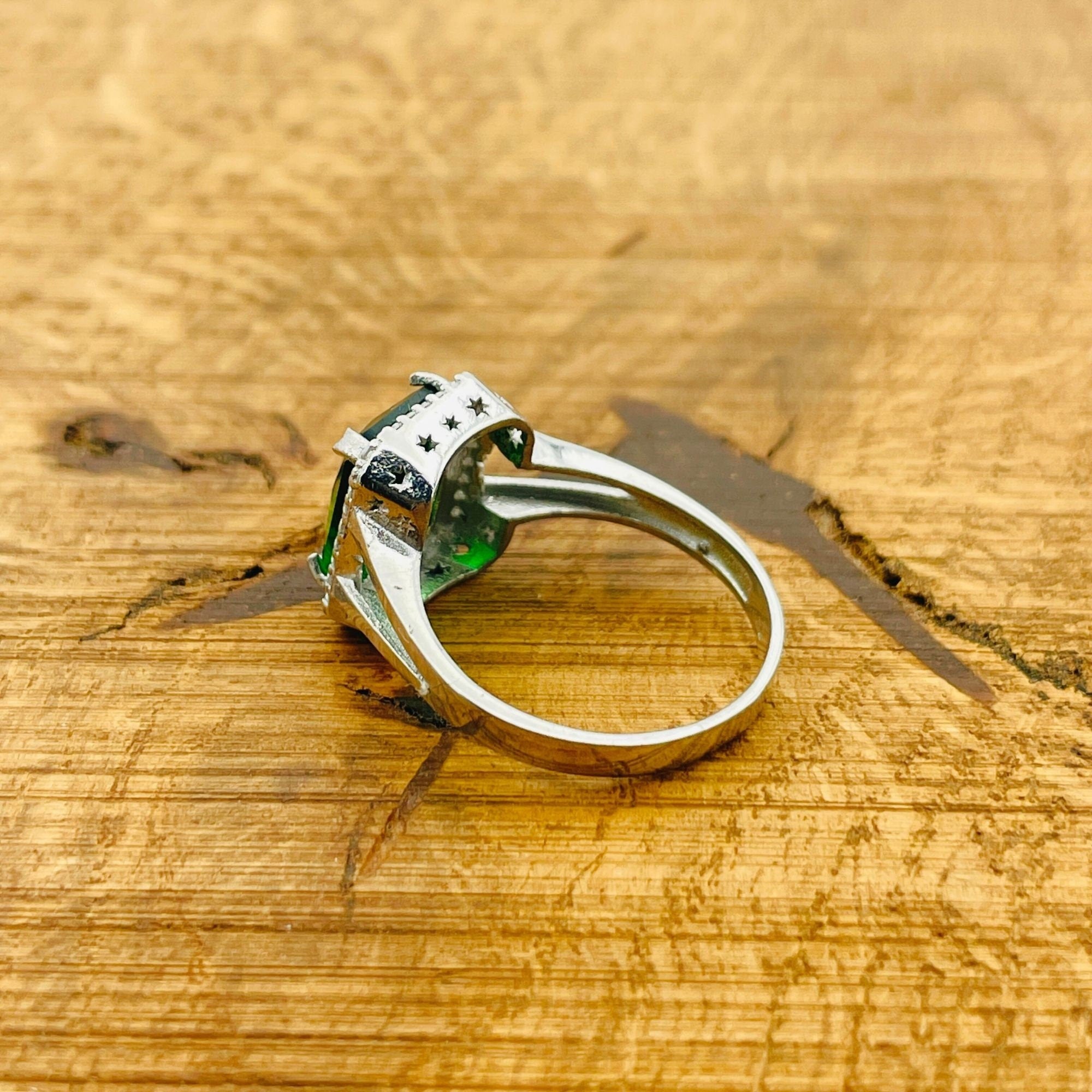 Turkish Handcrafted 925 Sterling Silver Emerald Ring for Women - Minimalist Elegance & Thoughtful Gift