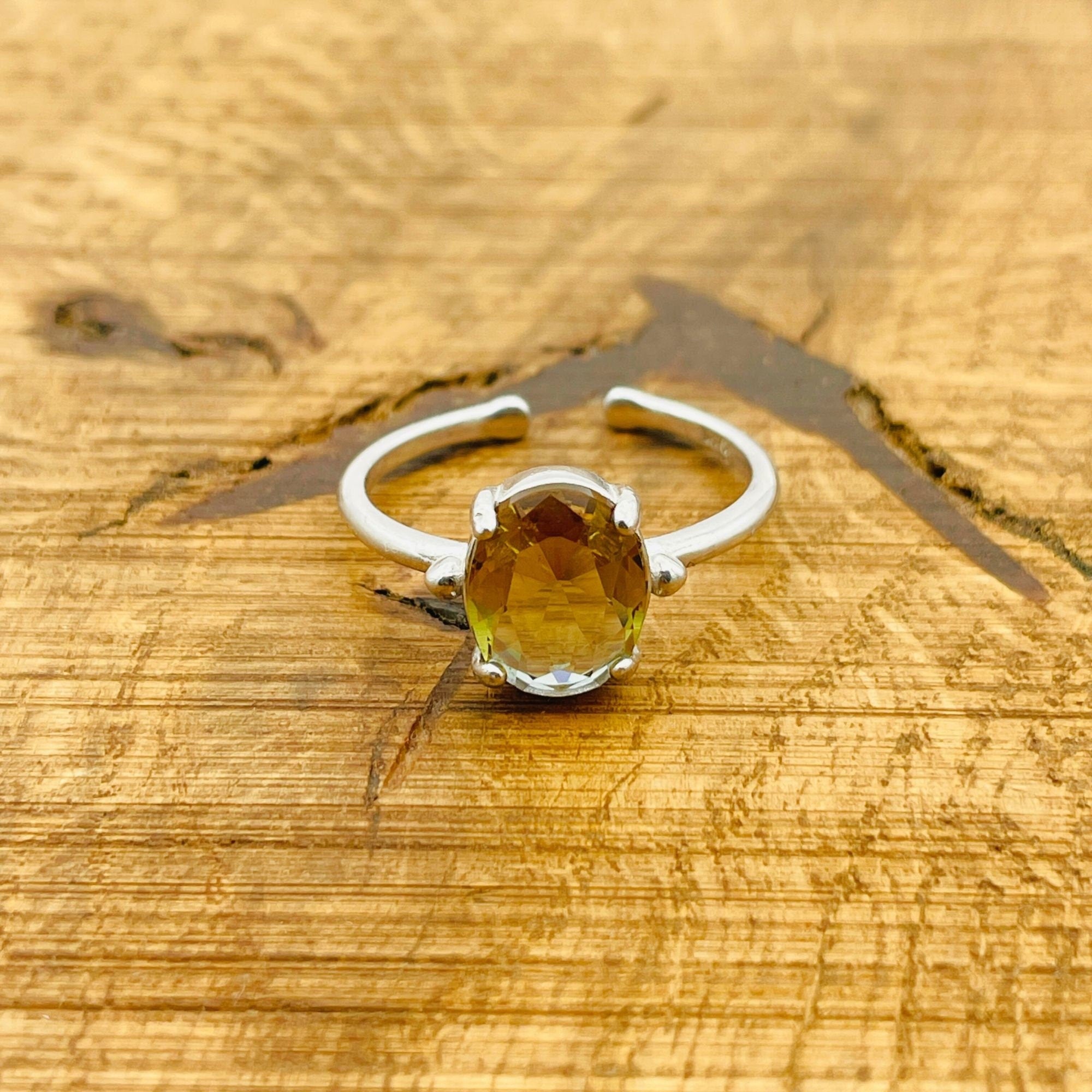 خاتم زولتانيت تركي يدوي الصنع من الفضة الإسترلينية قابل للتعديل - حجر كريم طبيعي يغير لونه للنساء