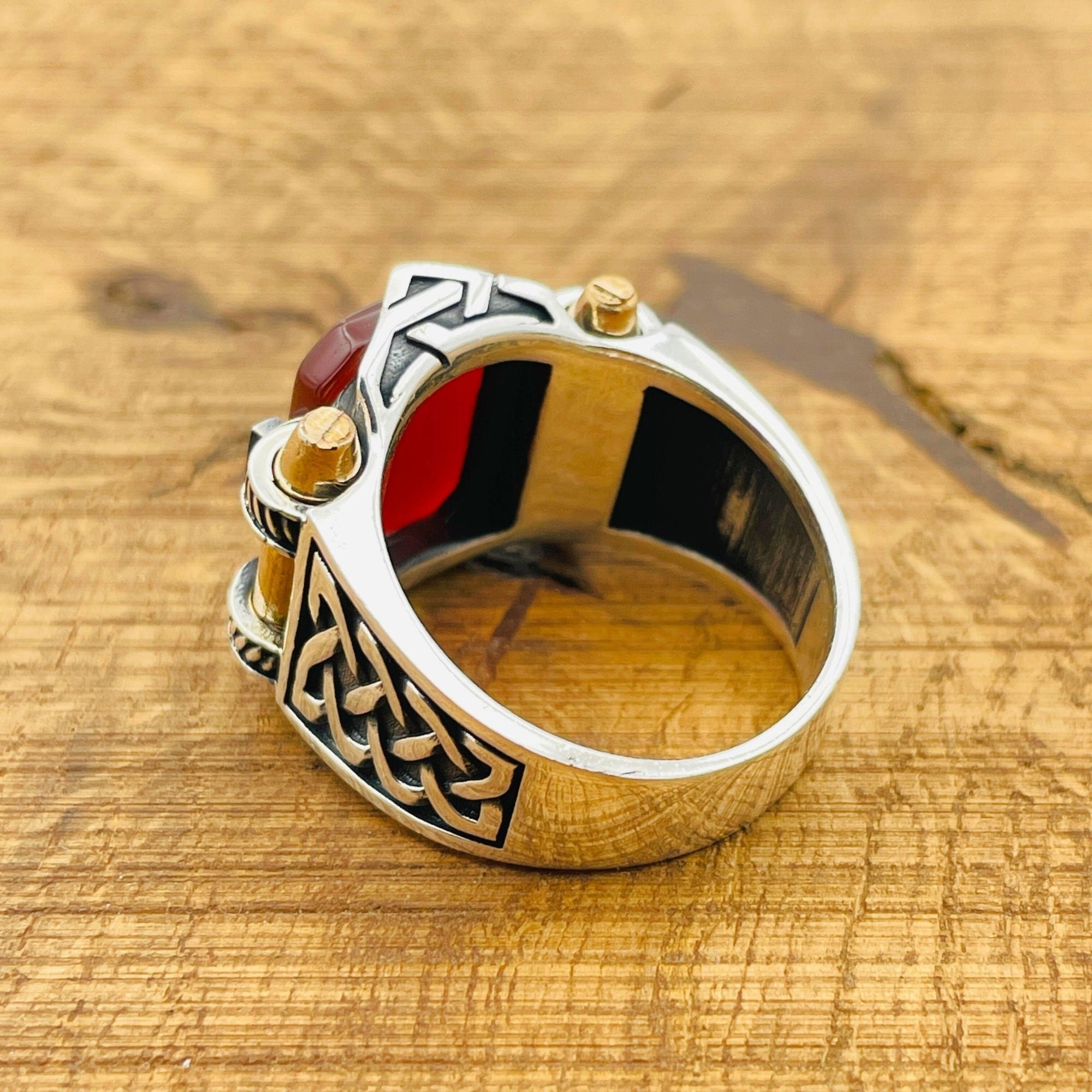خاتم رجالي مصنوع يدويًا من العقيق الأحمر المربع | فضة استرلينية 925 تصميم عثماني