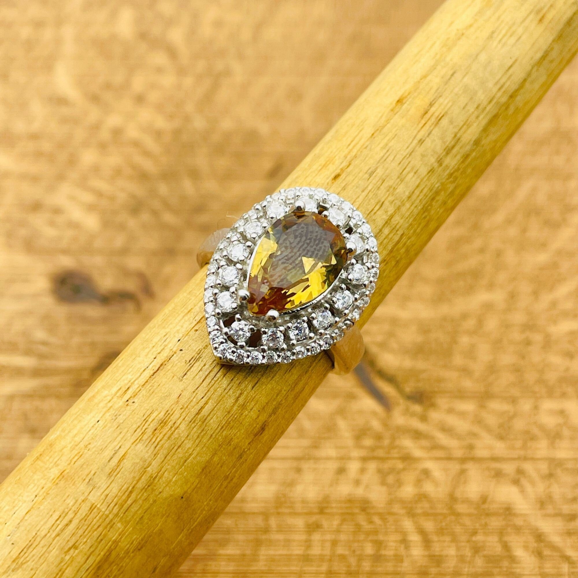 خاتم حجر الزولتانيت الأصفر الطبيعي للنساء - فضة استرلينية 925، صناعة يدوية تركية