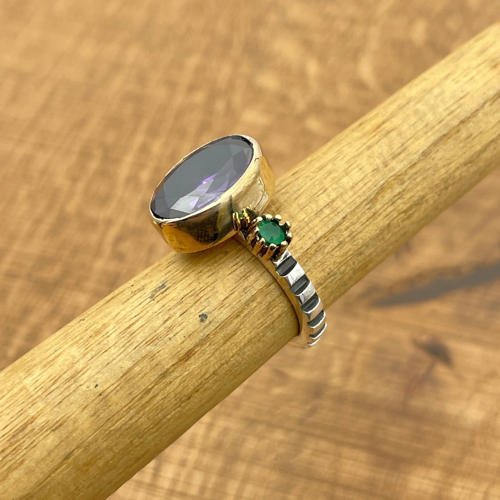 خاتم فضة استرليني فريد مصنوع يدويًا من الجمشت للنساء | مجوهرات جاهزة كهدية مع لمسات برونزية