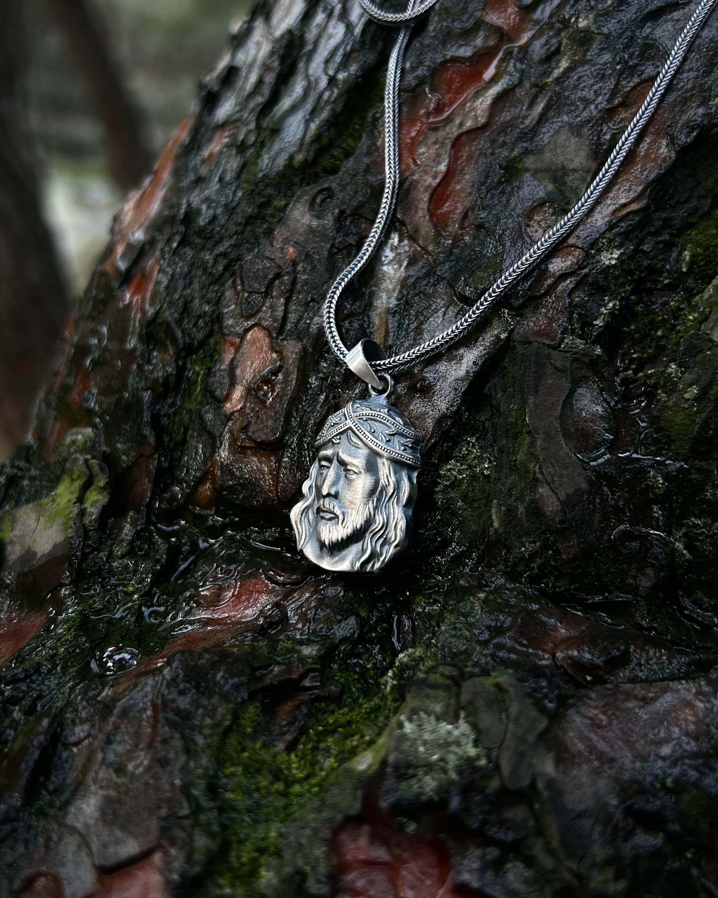 Collier Portrait de Jésus en Argent Sterling - Design Inspiré par la Foi