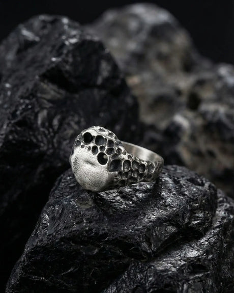 Premium Black Crater Design Ring