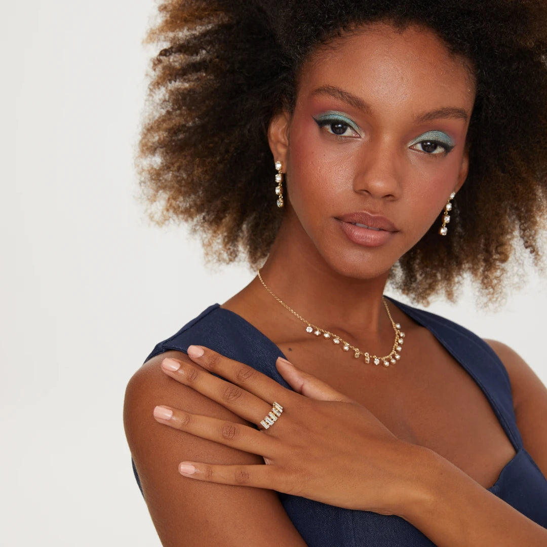 Voluminous Oval Crystal Strand Necklace - Timeless Design