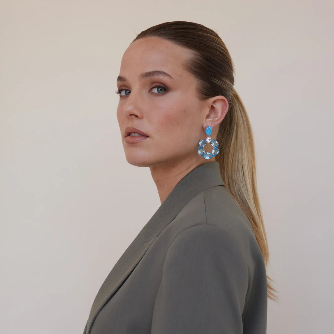 Elegant Hoop Earrings - Dazzling Sparkle & Iconic Pera Style