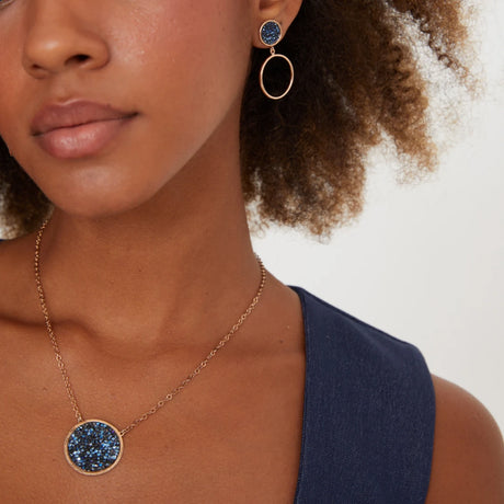 Lustrous Circular Pendant Necklace - Modern World-Inspired Design