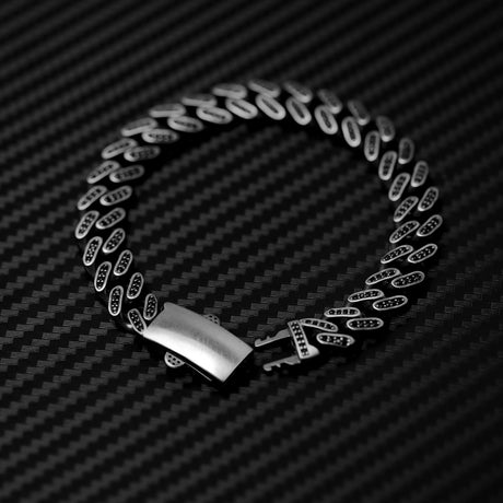 Gourmette Chain Bracelet - Sparkling Stone Accents for Everyday Chic