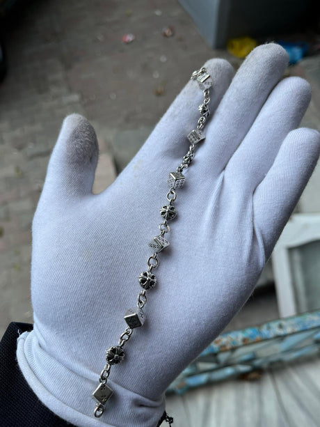 Bracelet en acier premium avec dés