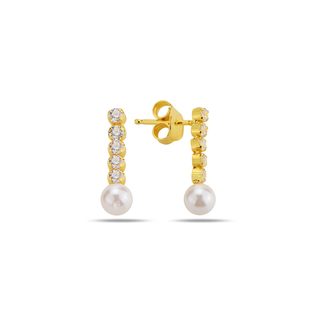 Elegant Stud Earrings - Timeless Design with Brilliant Accents