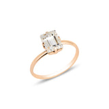 Anello Swarovski Baguette - Eleganza Minimalista per una Scintilla Quotidiana