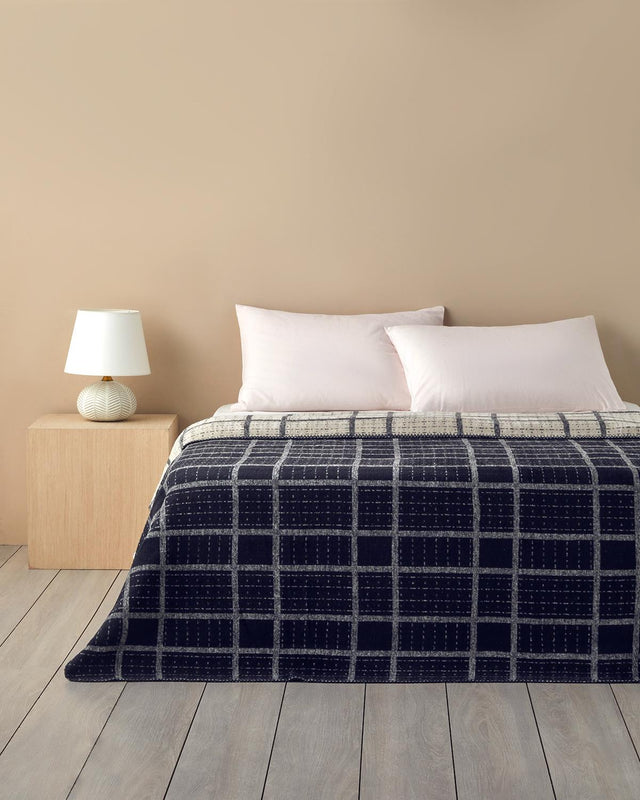 Premium Black Striped Cotton Blanket - Single Bed Comfort