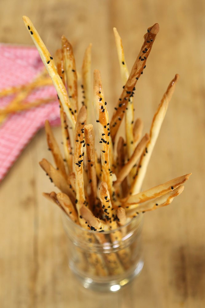 Kalamoz | Salty Sticks with Black Seed - Turkish Bakery Batonsale Kraker