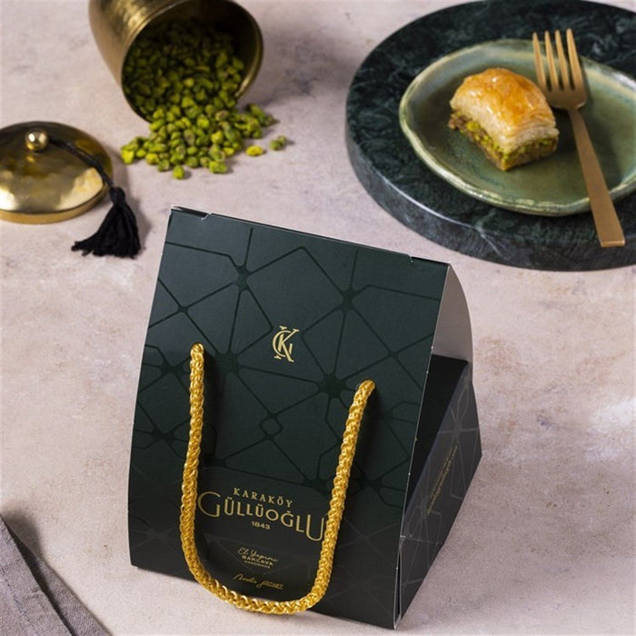 Karakoy Gulluoglu | Special Pistachio Baklava Gift Box