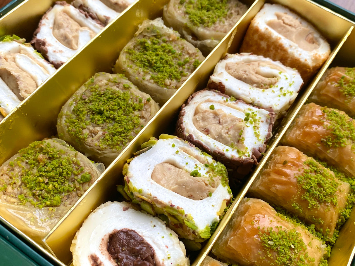 Karakoy Gulluoglu | Two Flavors In One Special Box