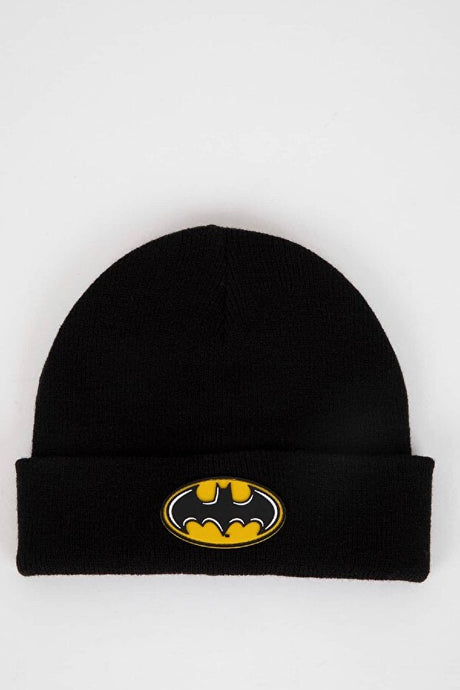 Kids Black Batman Logo Beanie - Stylish & Warm for 5 - Year - Olds - TryAladdin