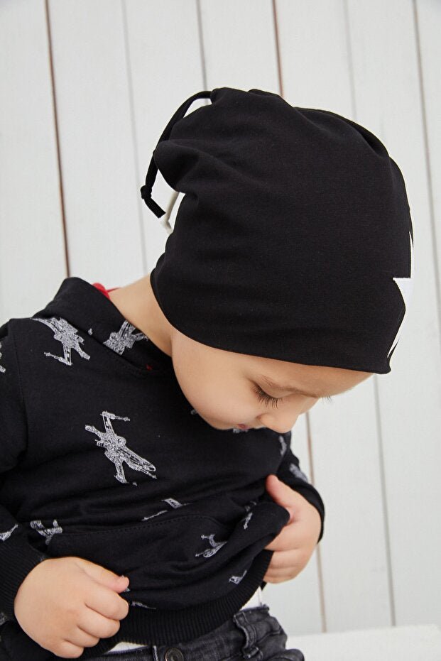 Kids Black & White Stars Beanie Hat - Soft cotton - TryAladdin