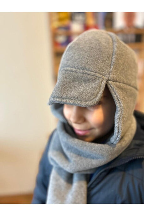Kids' Grey Fleece Hat & Scarf Set - Warm & Cozy - TryAladdin