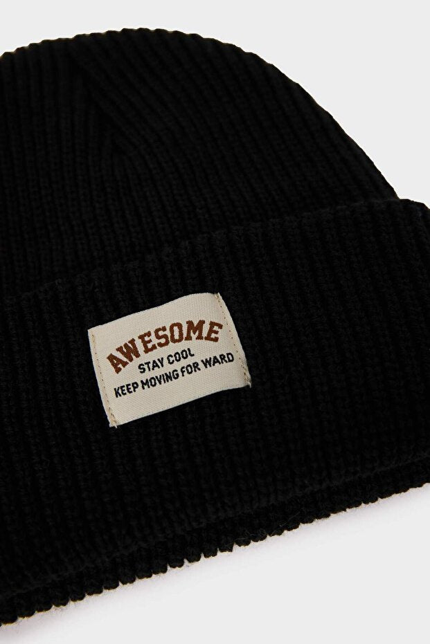 Kids' Knitted Beanie - Warm & Stylish 'Awesome' Label - TryAladdin