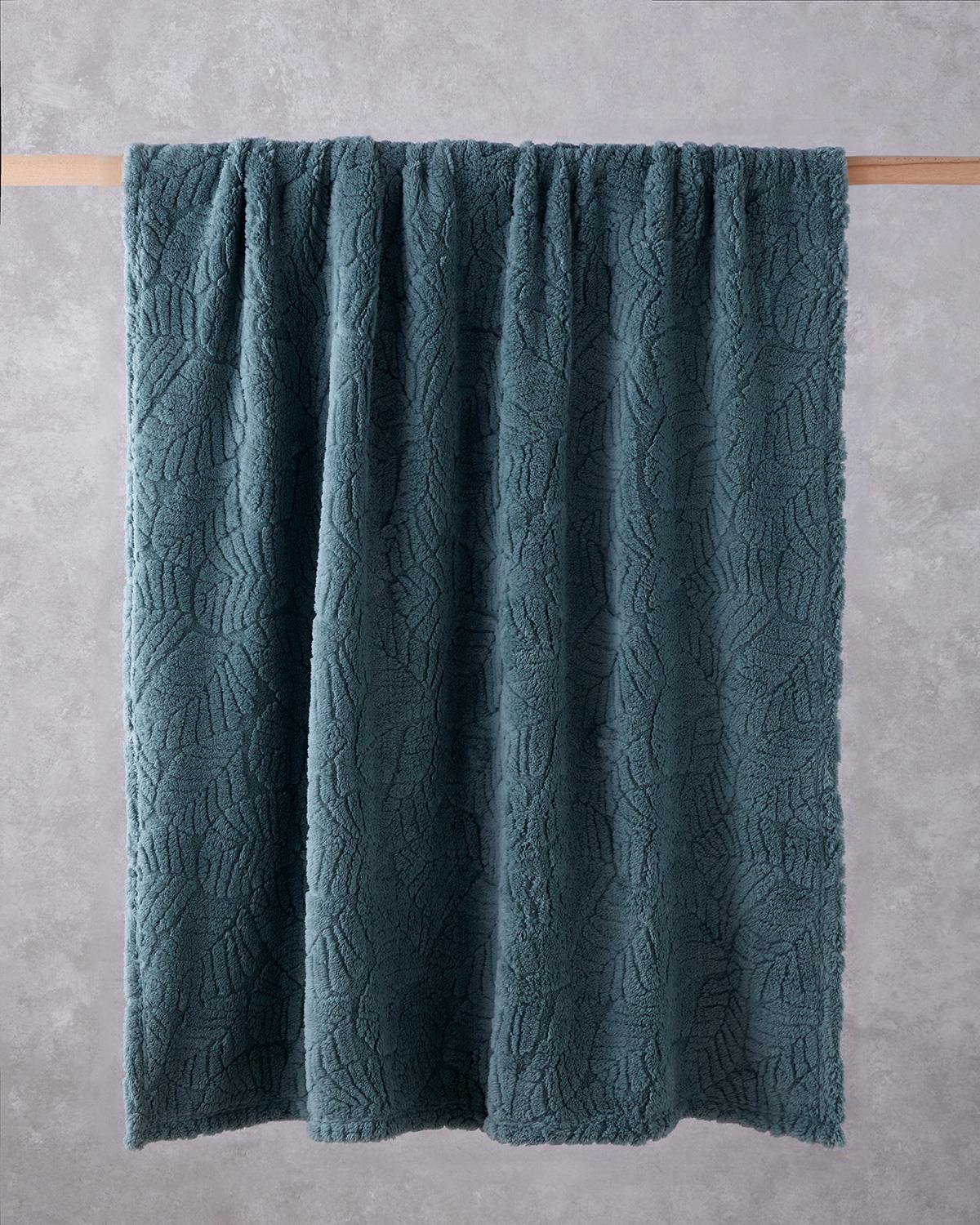 Premium Jacquard Wellsoft Throw Blanket   Leafy Garden Sage Green
