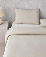 Professionelle, bügelleichte Bettwäschegarnitur für Doppelbett – Bettbezug und Spannbettlaken, Beige