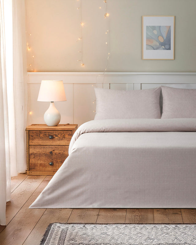Professional Grade Easy Iron Duvet Cover Set with Sheet Double Light Plum