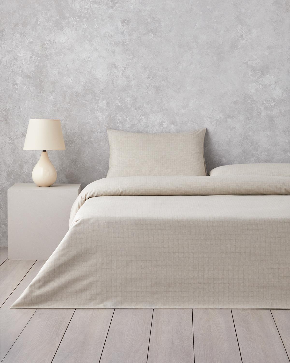 Professionelle, bügelleichte Bettwäschegarnitur für Doppelbett – Bettbezug und Spannbettlaken, Beige