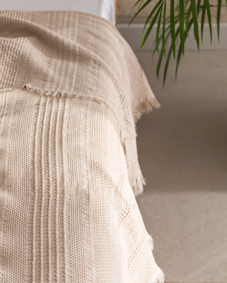 Lucille Single Bedspread - Soft & Decorative Bed Cover - TryAladdin