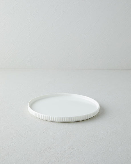 Professional Grade White Porcelain Serving Plate   Elegant Dinnerware