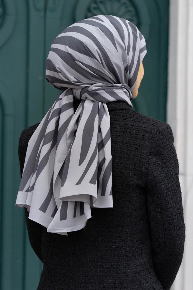 Luxury Medina Silk Shawl - Timeless Grey - TryAladdin
