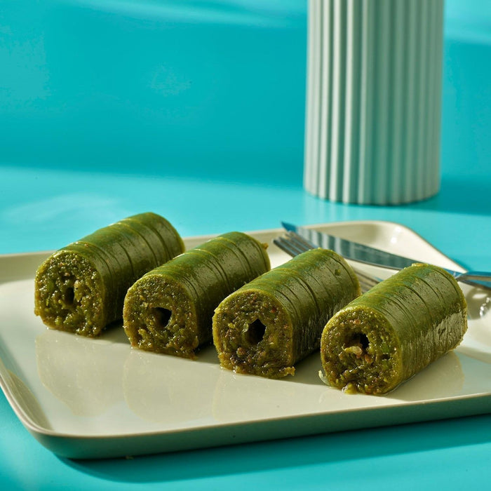 Mahizer | Pistachio Stuffed Baklava Box