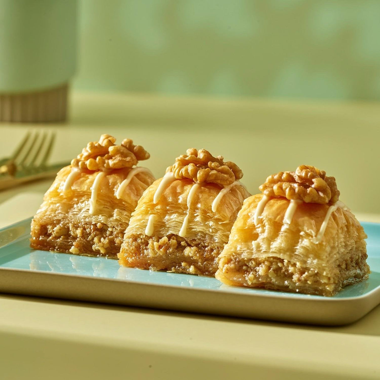 Mahizer | Walnut Square Baklava Box