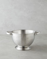 Professional Grade Stainless Steel Strainer 22cm Durable Commercial Sieve