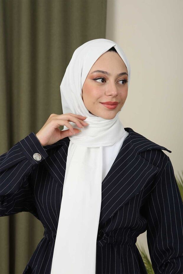 Medina Silk Shawl - White, Wrinkle - Free - TryAladdin