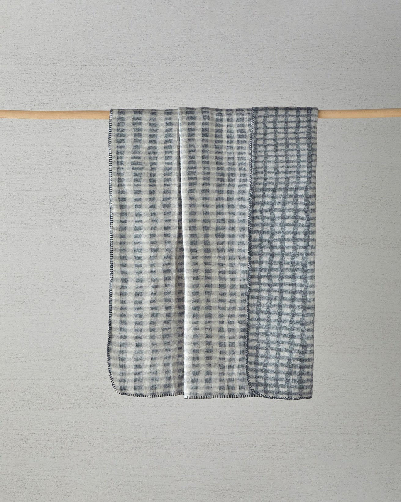 Premium-Acrylic-Cotton-TV-Throw-Blanket-Anthracite