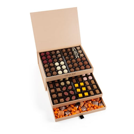 Melodi - Exquisite 1957 Recital Diva Chocolate Gift Box