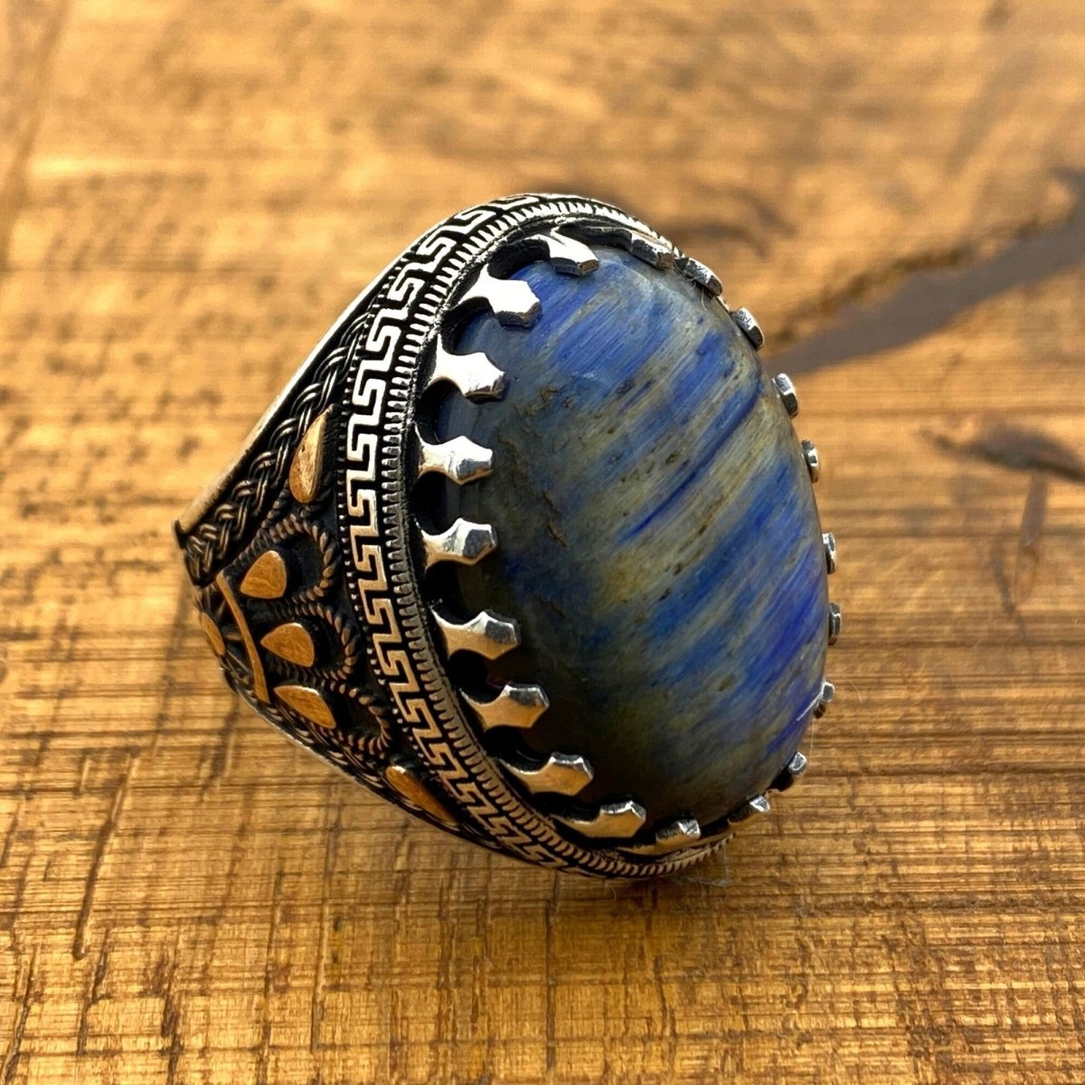 Men's Blue Lapis Lazuli Stone Silver Ring